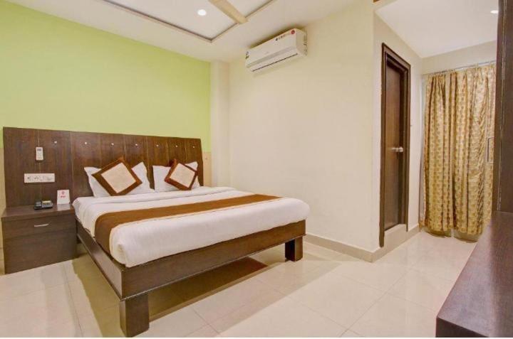 Blossoms Room The Plaza-Luxury Collection- Lakdikapul Hyderabad Exterior photo